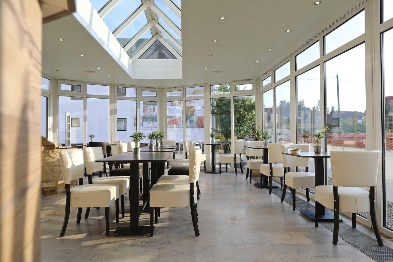 Parkhotel Am Schloss 马赫恩 外观 照片